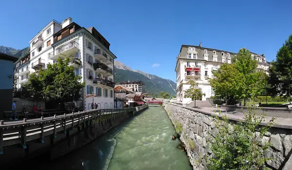 Fabricant Padel Constructeur terrain padel Chamonix-Mont-Blanc