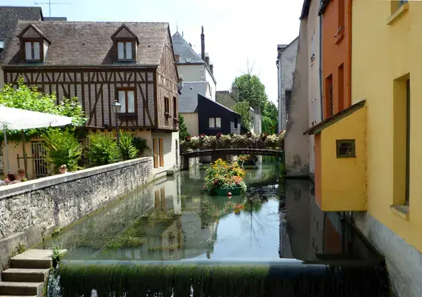 Fabricant Padel Constructeur terrain padel Montargis