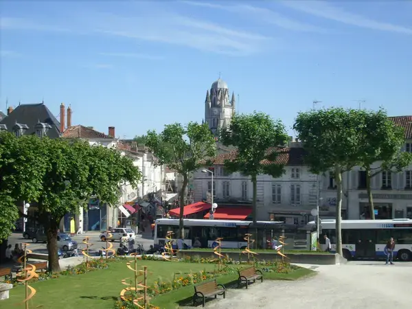 Fabricant Padel Constructeur terrain padel Saintes